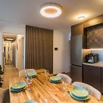 Apartman Myflat Wave Golden Beachfront Family *