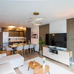 Apartman Myflat Wave Golden Beachfront Family