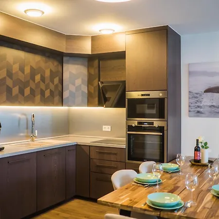 Myflat Wave Golden Beachfront Family Apartman *