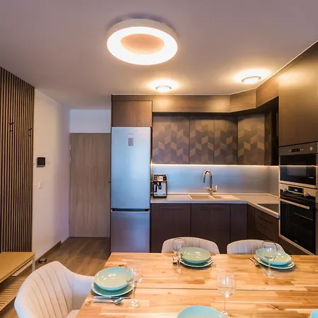 Myflat Wave Golden Beachfront Family *