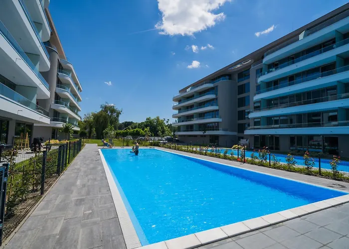 Myflat Wave Golden Beachfront Family Apartment